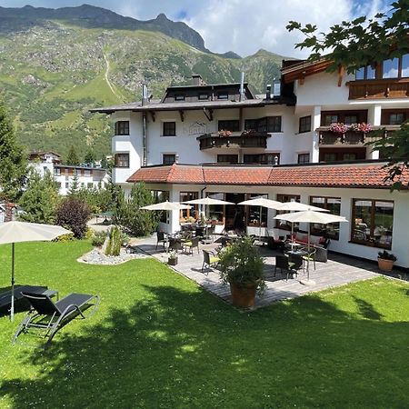 Hotel Buentali Galtuer Exterior photo