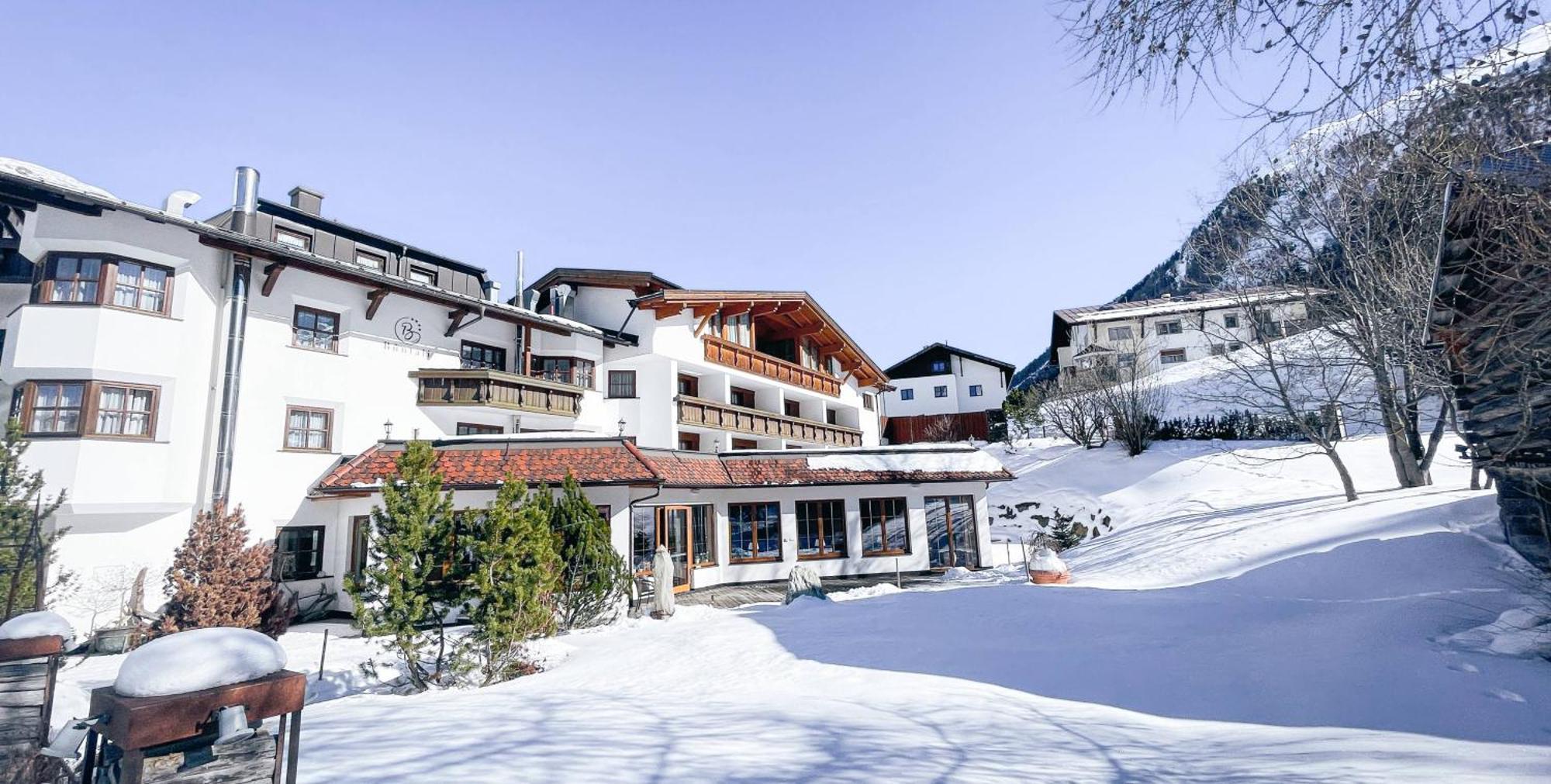 Hotel Buentali Galtuer Exterior photo