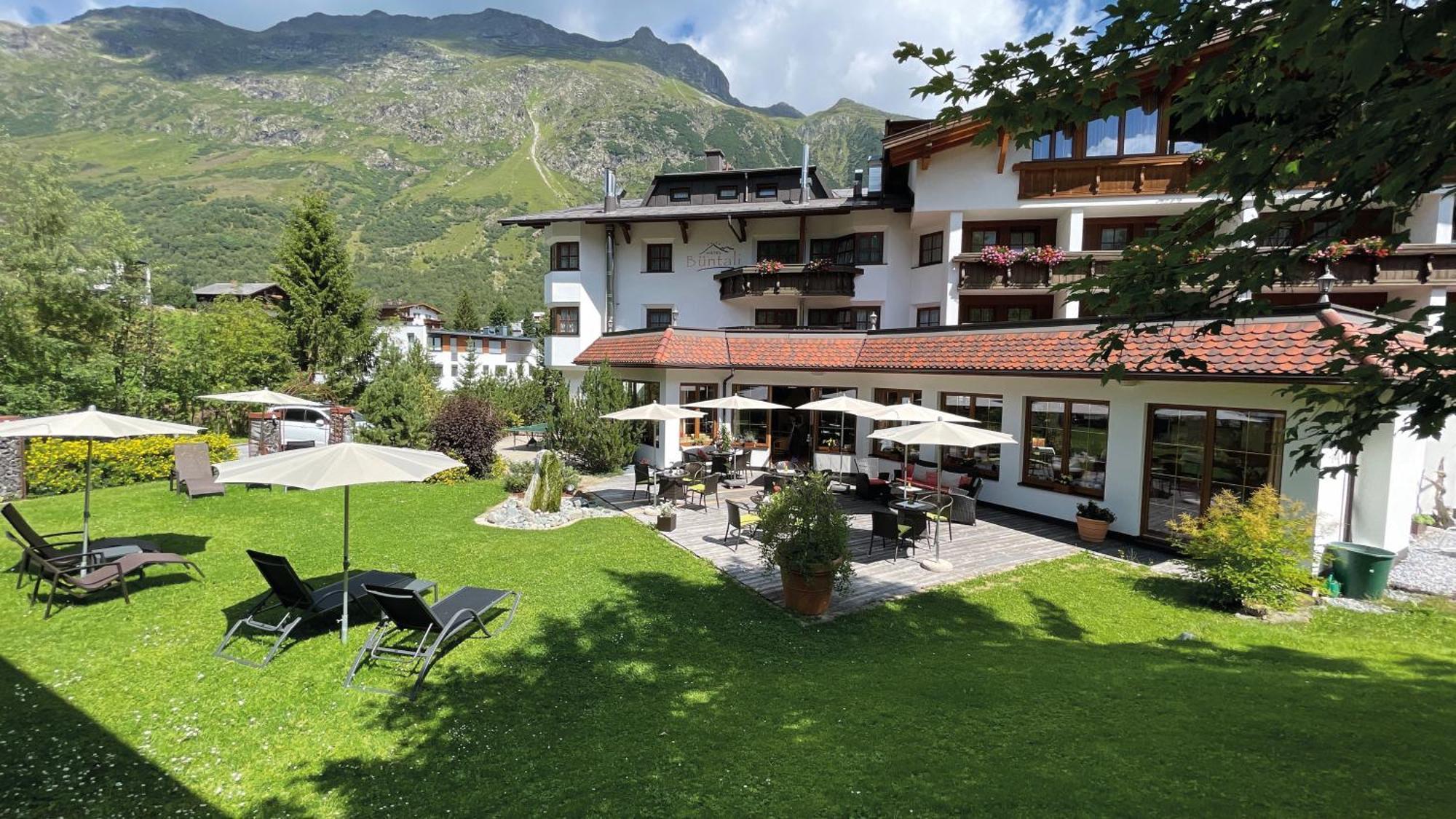 Hotel Buentali Galtuer Exterior photo
